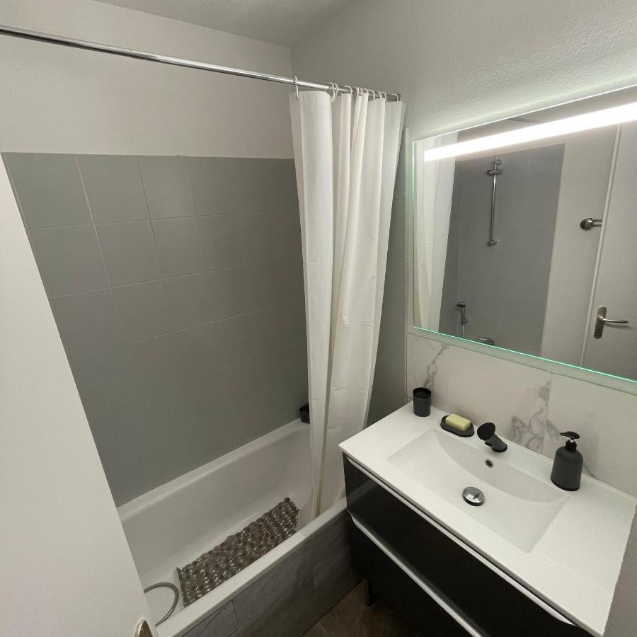 Maison Plain Pied Avec Climatisation Dans Une Residence Privee Avec Piscine Сен-Сатурнен-ле-Апт Экстерьер фото